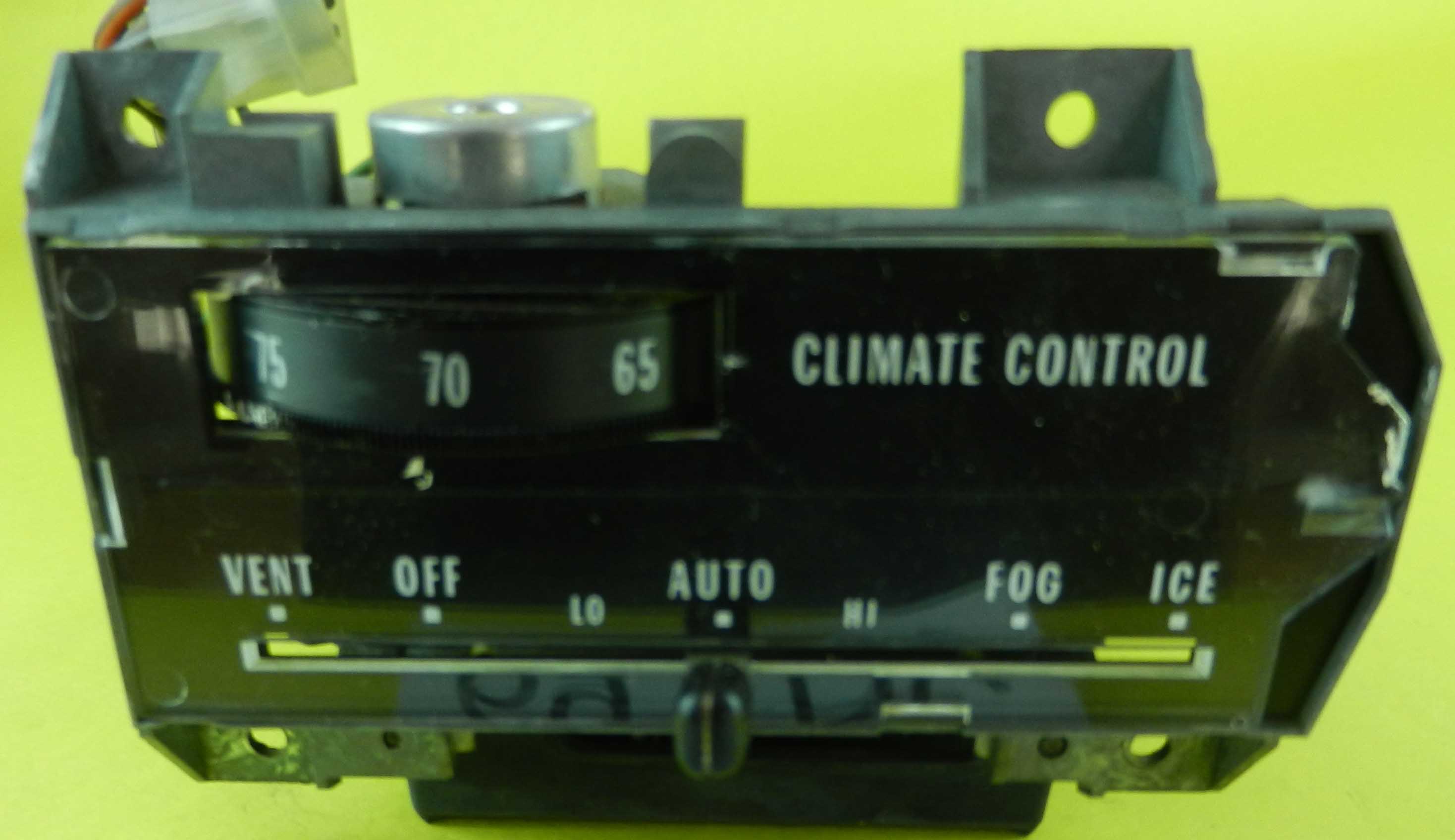 1969 cadillac Climate Control unit 6 monts warranty (image for) 1969 cadillac Climate Control unit 6 monts warranty